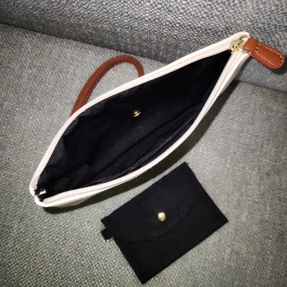 Stone & Co. Leather Clutch With Internal Detachable Coin/Card Purse - Picture 3 of 7